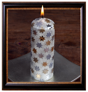 Basteln für Weihnachten - Bastelidee Kerze mit Kerzenwachs verzieren