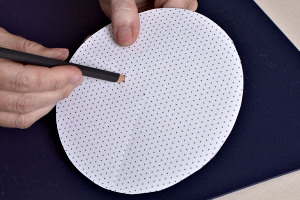 Bleistift durchstechen Bleistift durchstechen
